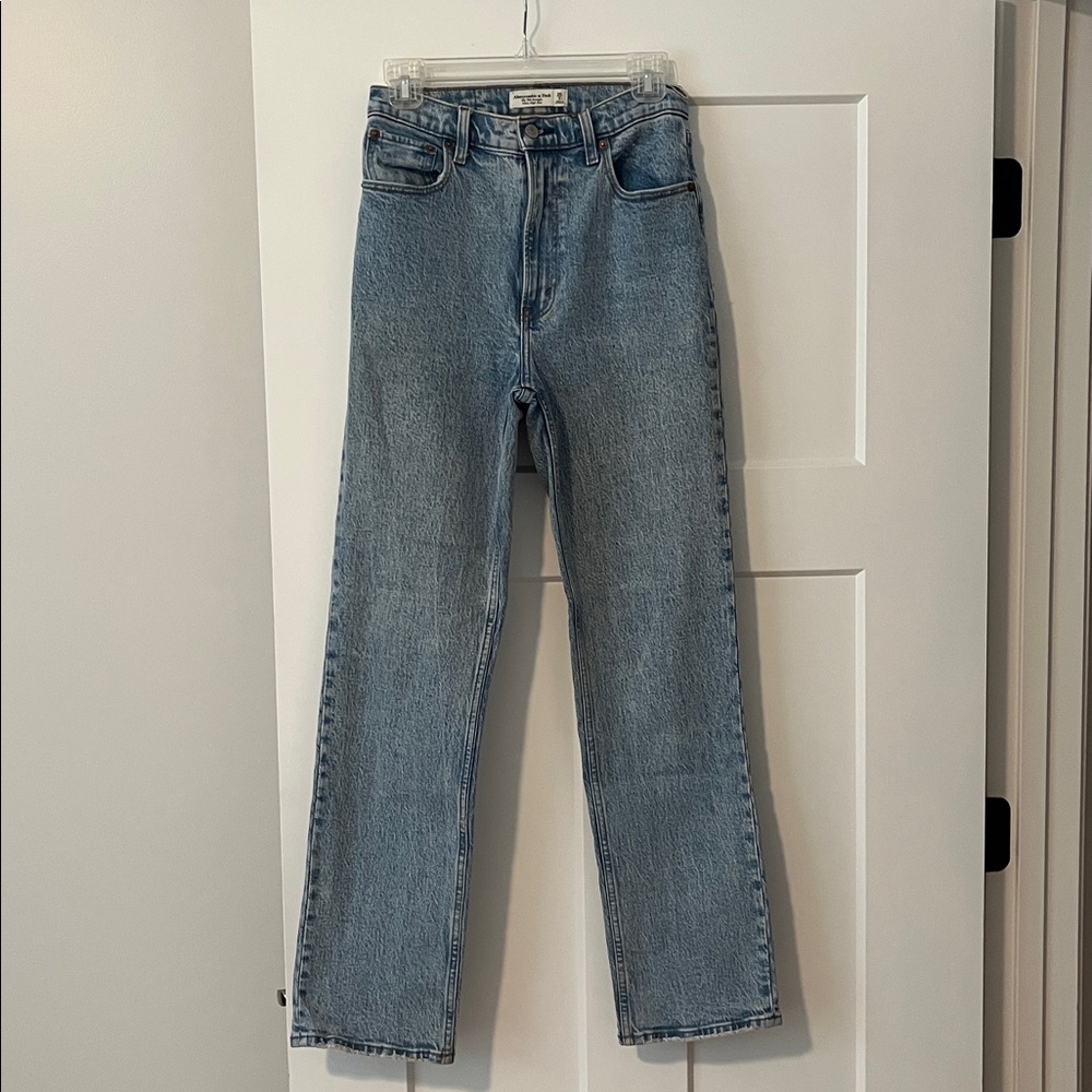 Abercrombie & Fitch Light Blue The 90’s Straight Ultra High Rise Jeans